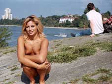 Desnudos nudistas fotos: Clique ici sur bronze nue 001 pour accéder à la "Zone Membres!"