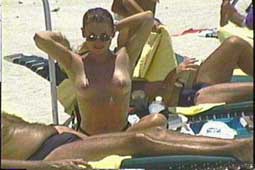 Nude photo: Clique ici sur bronze nue 009 pour accéder à la "Zone Membres!"